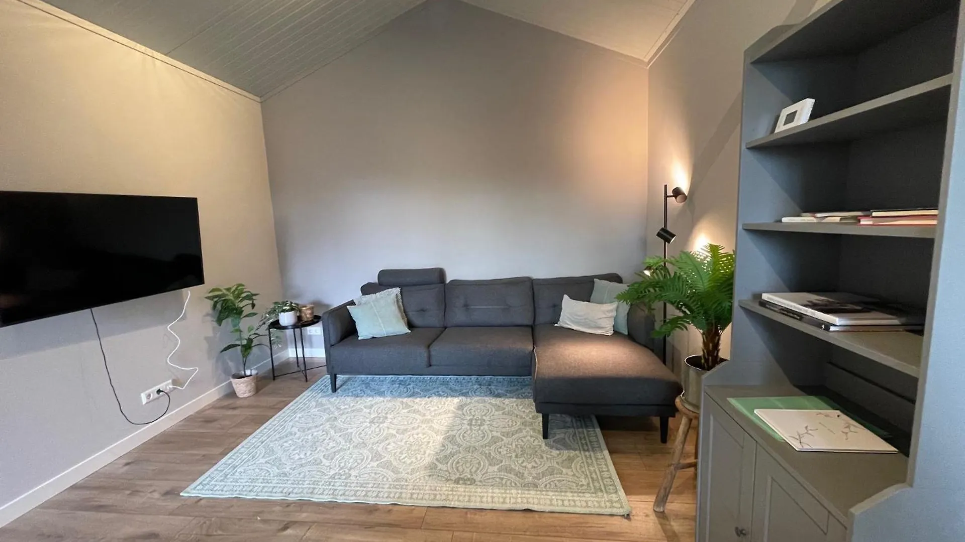 Holiday home Bospolderhuisje Honselersdijk