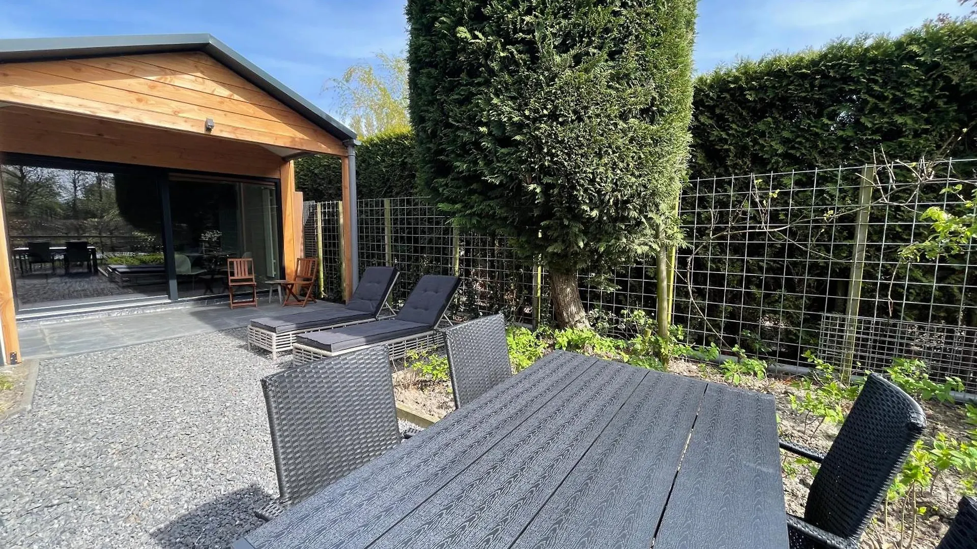 Holiday home Bospolderhuisje Honselersdijk Netherlands